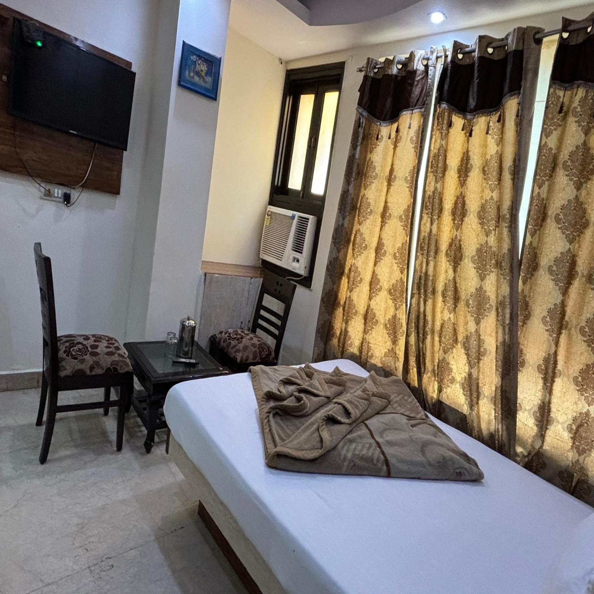 Hotel Pk International Near By New Delhi Station I Couple Friendly الغرفة الصورة