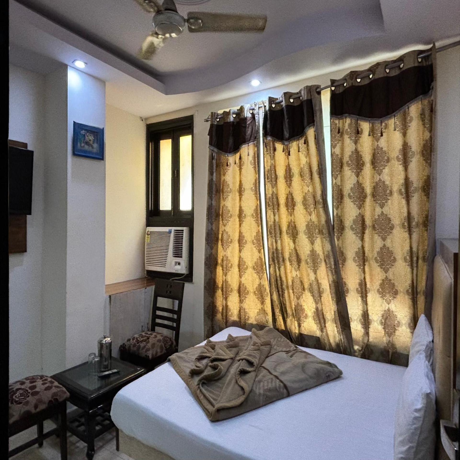 Hotel Pk International Near By New Delhi Station I Couple Friendly الغرفة الصورة